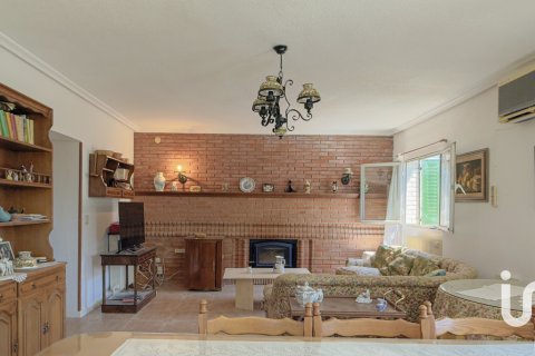 Продажа дома в Мехорада-дель-Кампо, Мадрид, Испания 4 спальни, 239м2 №153272 - фото 16