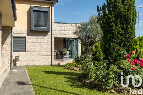 Māja pārdošanā Villaquilambre, Leon, Spānijā 5 istabas, 591 m2 Nr. 153273 - attēls 2