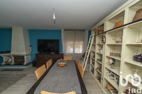 Hus till salu i Valverde de la Virgen, Leon, Spanien 6 sovrum, 560 kvm. Nr. 153269 - foto 30