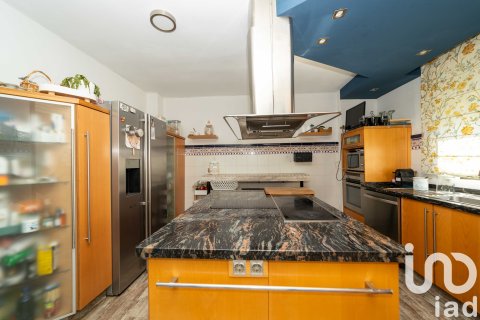 Hus till salu i Valverde de la Virgen, Leon, Spanien 6 sovrum, 560 kvm. Nr. 153269 - foto 25