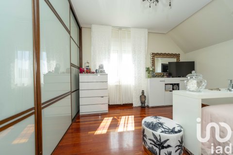 Hus till salu i Valverde de la Virgen, Leon, Spanien 6 sovrum, 560 kvm. Nr. 153269 - foto 14