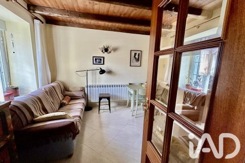 Сasa en venta en León, España 3 dormitorios, 169 m2 No. 188272 - foto 9