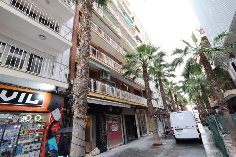 Apartment à vendre à Torrevieja, Alicante, Espagne, 4 chambres, 123 m2 No. 189385 - photo 15