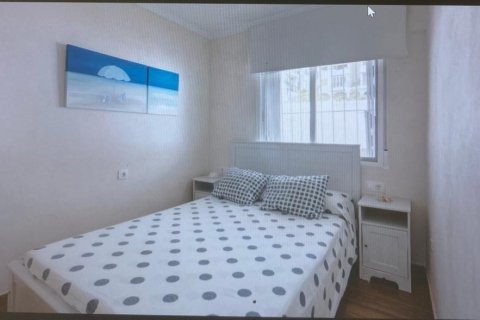 Apartamento en venta en Torrevieja, Alicante, España 2 dormitorios, 54 m2 No. 189386 - foto 8