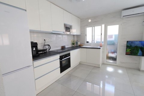 Apartamento en venta en Torrevieja, Alicante, España 3 dormitorios, 108 m2 No. 189384 - foto 7