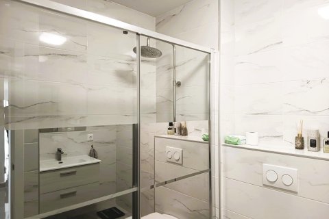 Apartamento en venta en Torrevieja, Alicante, España 3 dormitorios, 108 m2 No. 189384 - foto 11