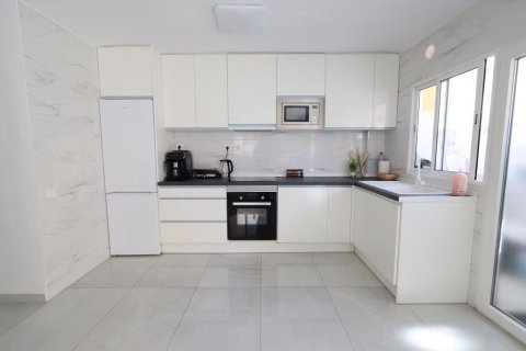 Apartamento en venta en Torrevieja, Alicante, España 3 dormitorios, 108 m2 No. 189384 - foto 6