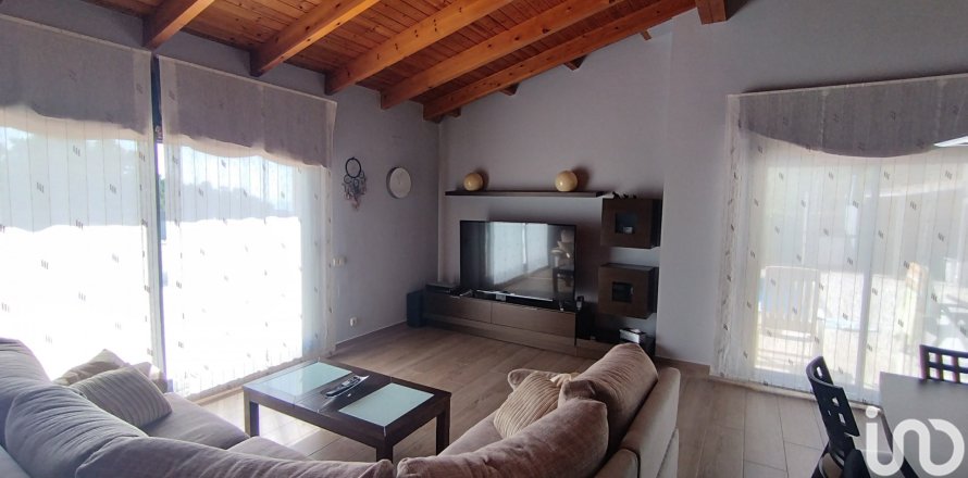 Дом в Матадепера, Барселона, Испания 4 спальни, 250м2 №153721