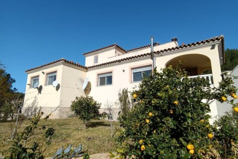 Продажа дома в Л'Аметлья-де-Мар, Таррагона, Испания 4 спальни, 200м2 №153716 - фото 16