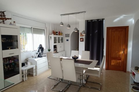 Продажа дома в Л'Аметлья-де-Мар, Таррагона, Испания 4 спальни, 200м2 №153716 - фото 4