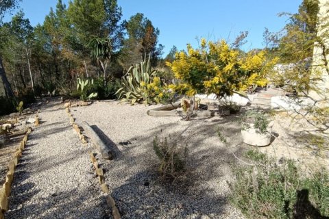 Продажа дома в Л'Аметлья-де-Мар, Таррагона, Испания 4 спальни, 200м2 №153716 - фото 17