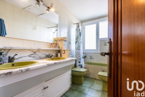 Talo myytävänä Badalona, Barcelona, Espanja, 4 makuuhuonetta, 253 m2 No. 153715 - kuva 25