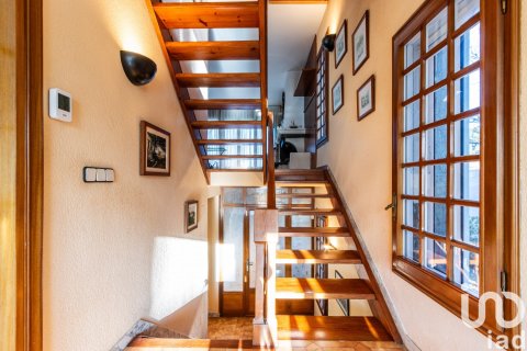 Talo myytävänä Badalona, Barcelona, Espanja, 4 makuuhuonetta, 253 m2 No. 153715 - kuva 17