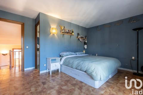 Talo myytävänä Badalona, Barcelona, Espanja, 4 makuuhuonetta, 253 m2 No. 153715 - kuva 22