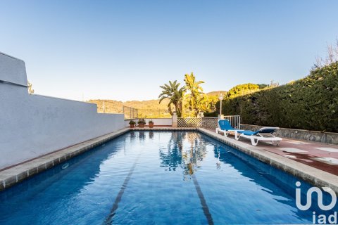 Casa a Badalona, Barcelona, Spagna 4 camere da letto, 253 mq. N° 153715