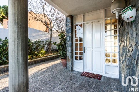 Talo myytävänä Badalona, Barcelona, Espanja, 4 makuuhuonetta, 253 m2 No. 153715 - kuva 11