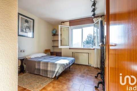 Talo myytävänä Badalona, Barcelona, Espanja, 4 makuuhuonetta, 253 m2 No. 153715 - kuva 21