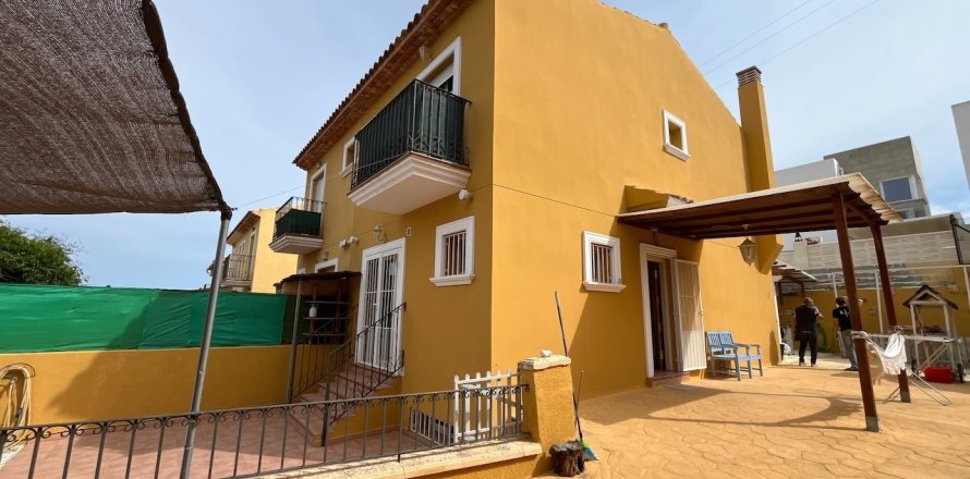 Dvīņu māja La Nucia, Alicante, Spānijā 4 istabas, 130 m2 Nr. 136764