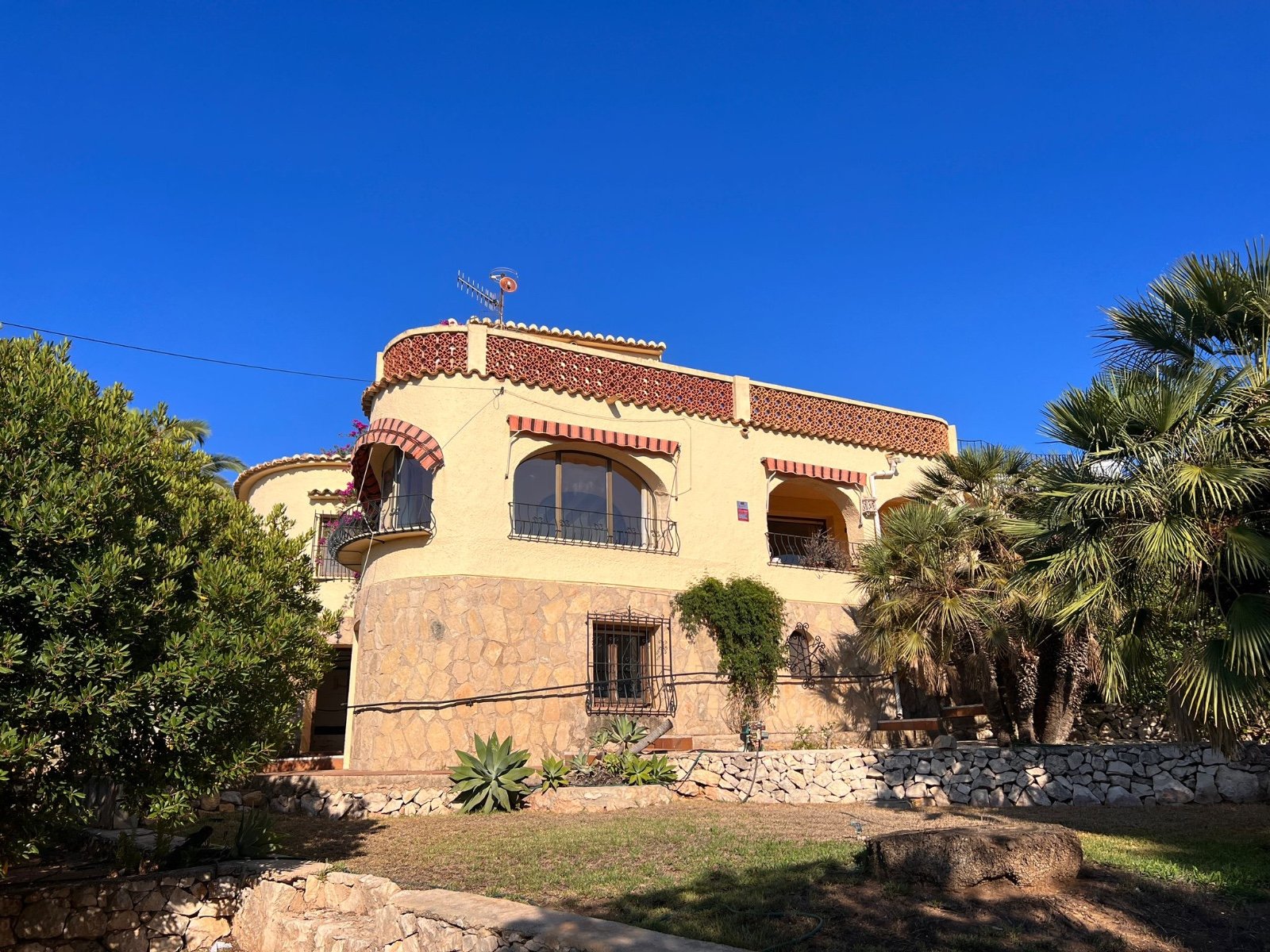 Villa a Javea, Alicante, Spagna 6 camere da letto, 271 mq. N° 136762