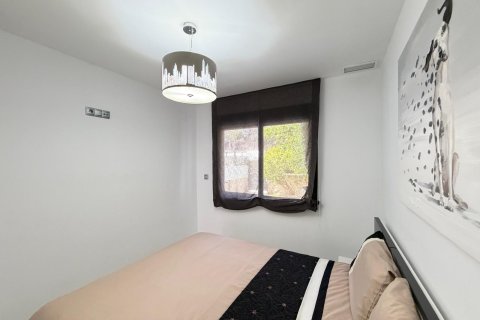Продажа квартиры в Дехеса де Кампоамор, Аликанте, Испания 3 спальни, 93м2 №189970 - фото 29