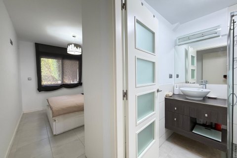 Продажа квартиры в Дехеса де Кампоамор, Аликанте, Испания 3 спальни, 93м2 №189970 - фото 20