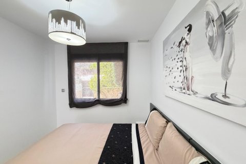 Продажа квартиры в Дехеса де Кампоамор, Аликанте, Испания 3 спальни, 93м2 №189970 - фото 28