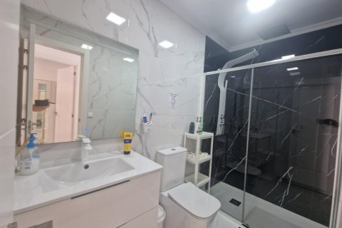 Apartment for sale Torrevieja, Alicante, Spain 2 bedrooms,  No. 138164 - photo 26