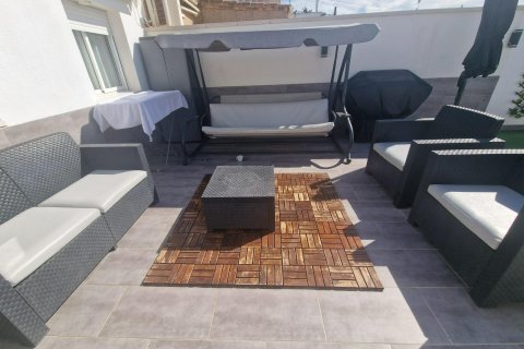 Apartment for sale Torrevieja, Alicante, Spain 2 bedrooms,  No. 138164 - photo 19