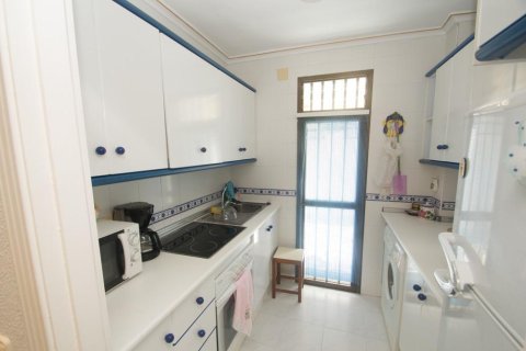Apartment for sale in Torrevieja, Alicante, Spain 2 bedrooms, 60 sq.m. No. 183580 - photo 3