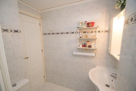 Apartment for sale in Torrevieja, Alicante, Spain 2 bedrooms, 60 sq.m. No. 183580 - photo 8
