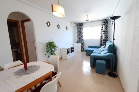 Apartamento en venta en Torrevieja, Alicante, España 2 dormitorios, No. 183581 - foto 2