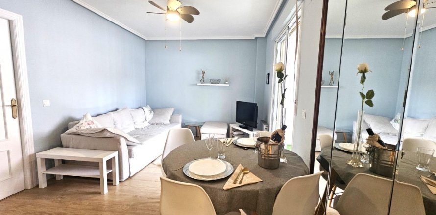 Apartment in Torrevieja, Alicante, Spain 1 bedroom, 50 sq.m. No. 183578
