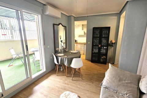 Apartment for sale in Torrevieja, Alicante, Spain 1 bedroom, 50 sq.m. No. 183578 - photo 3