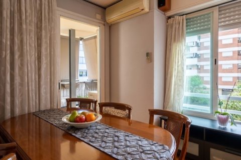 Apartment à vendre à Barcelona, Espagne, 3 chambres, 89 m2 No. 187546 - photo 3