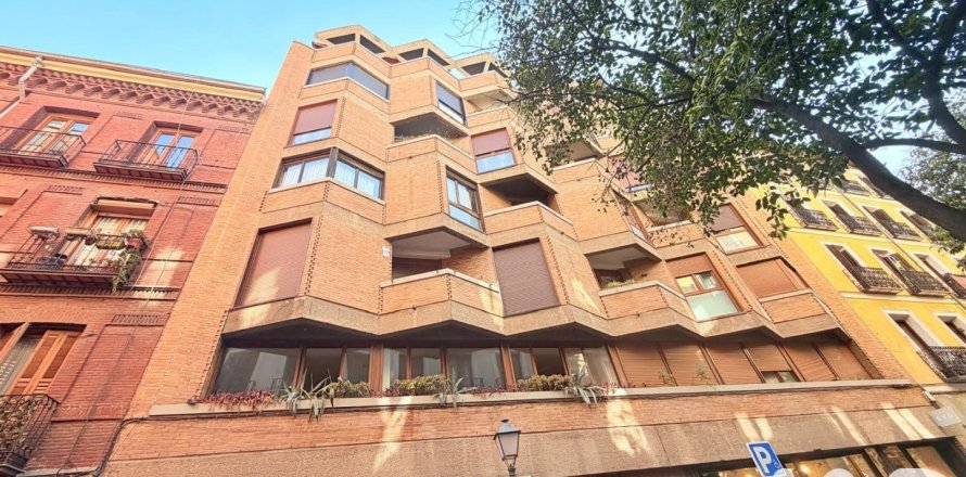 Proprietà commerciale a Madrid, Spagna 298 mq. N° 187548