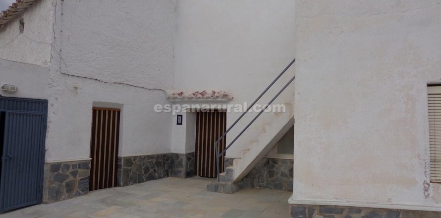Townhouse in Caniles, Granada, Spain 4 bedrooms,  No. 184101