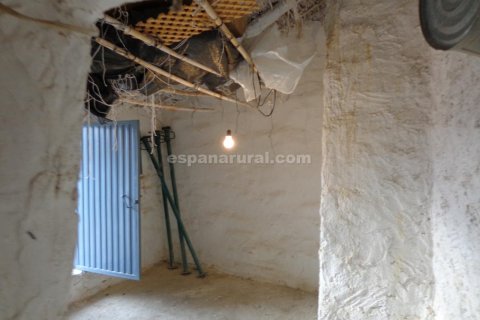 Townhouse for sale in Caniles, Granada, Spain 4 bedrooms,  No. 184101 - photo 6