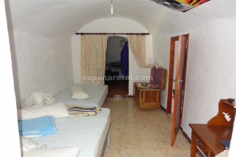 Townhouse for sale in Caniles, Granada, Spain 4 bedrooms,  No. 184101 - photo 10