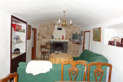 Townhouse for sale in Caniles, Granada, Spain 4 bedrooms,  No. 184101 - photo 9