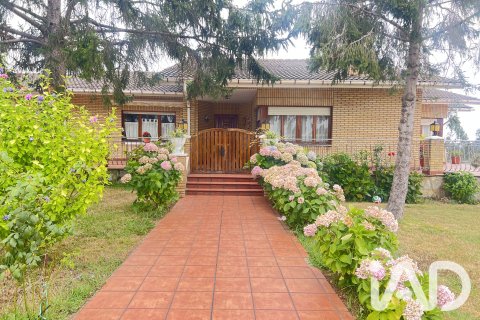 House in Castrillon, Asturias, Spanien 6 Schlafzimmer, 434 m2 Nr. 192088