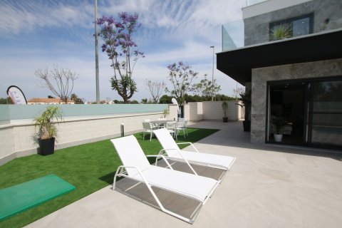 Villa zum Verkauf Pilar de la Horadada, Alicante, Spanien 3 Schlafzimmer, 232 m2 Nr. 110661 - Foto 16