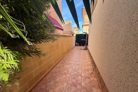 Huvila myytävänä La Florida, Alicante, Espanja, 3 makuuhuonetta, 200 m2 No. 139920 - kuva 19