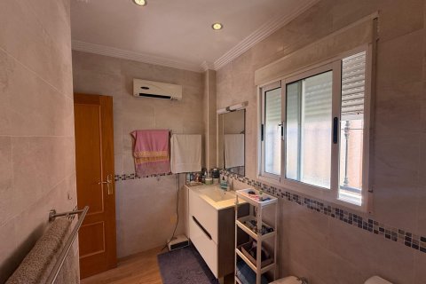 Huvila myytävänä La Florida, Alicante, Espanja, 3 makuuhuonetta, 200 m2 No. 139920 - kuva 25