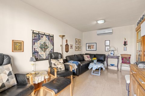 Apartment for sale in Gran Alacant, Alicante, Spain 3 bedrooms, 75 sq.m. No. 139921 - photo 12