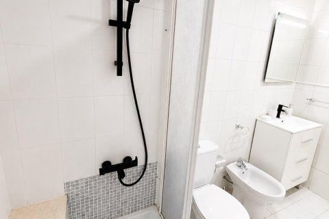 Apartamento en venta en Torrevieja, Alicante, España 3 dormitorios, 92 m2 No. 181859 - foto 15