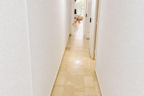 Apartamento en venta en Torrevieja, Alicante, España 3 dormitorios, 92 m2 No. 181859 - foto 18