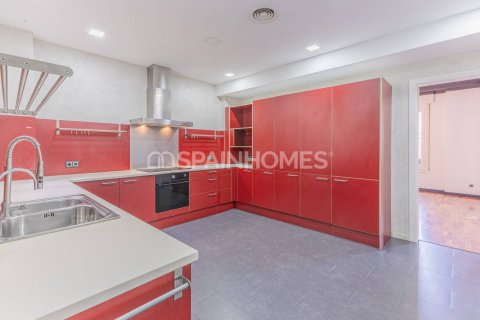 Appartamento in vendita a Barcelona, Spagna 5 camere da letto, 223 mq. N° 177908 - foto 11