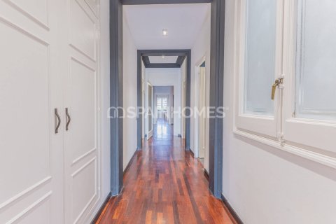 Appartamento in vendita a Barcelona, Spagna 5 camere da letto, 223 mq. N° 177908 - foto 10