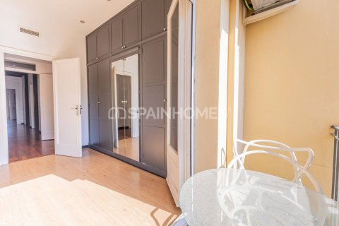 Appartamento in vendita a Barcelona, Spagna 5 camere da letto, 223 mq. N° 177908 - foto 17