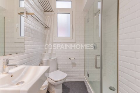 Appartamento in vendita a Barcelona, Spagna 5 camere da letto, 223 mq. N° 177908 - foto 24